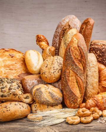 Lots of bread, different types and sizes